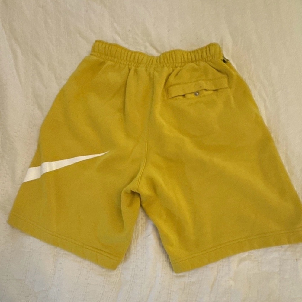 Nike GX Club Shorts BV2721-709 Vivid Sulfur/Vivid Sulfur Men's Size Large - Picture 2 of 10